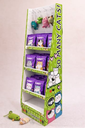 stand carton prezentare produse cu agatatori